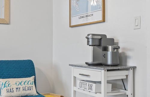 Willmore Condo | Updated Studio in Downtown Long Beach - Walk to Everything