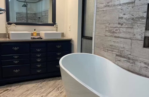 South Baton Rouge House | Updated townhouse