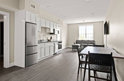 New Orleans Hotel | Upscale 2BR Retreat Next to the French Quarter