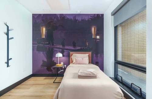 Berkeley Hotel | Upscale Flat with Rooftop Patio & Mountain Views!