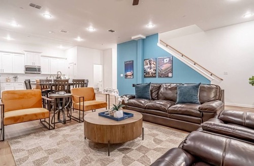 Arlington House | Upscale Home w/Free Parking + Short Walk to AT&T