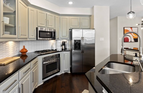 Legacy Town Center North House | Upscale Shops of Legacy Townhome. Maid Service included!