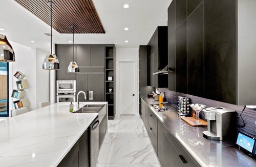 Knox - Henderson House | Upstay -Showstopper Home w Luxury Patio, Gym, Pool
