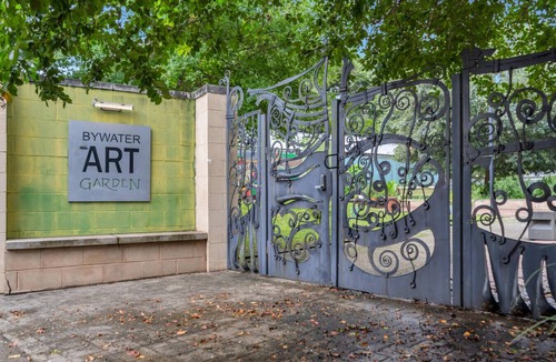 Audubon House | Uptown Beautiful Apt | Steps to Tulane/Loyla