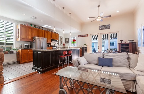 Audubon House | Uptown Gem -Steps to Audubon Park with Pool and Hot Tub