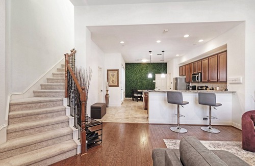Richardson House | Urban Escape - Your “home” away home and office “20 minutes from everything!