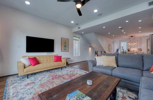 Southtown House | Urban Modern Luxury Group Rental in Lavaca