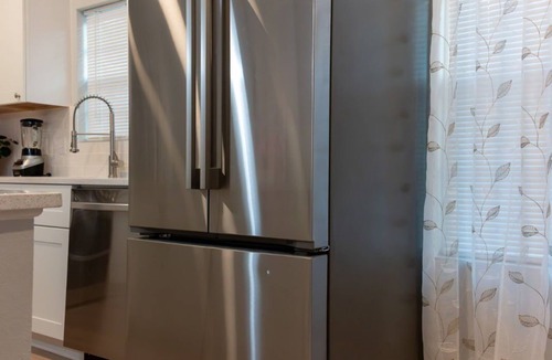 Grand Prairie House | Urban Oasis: 3 Bdrm w/Easy Access to Dallas & Arlington!