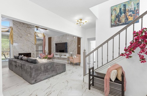 Mesquite House | Velvet Paradise-6 bdrm estate with pool, hot tub, tiki bar and firepit