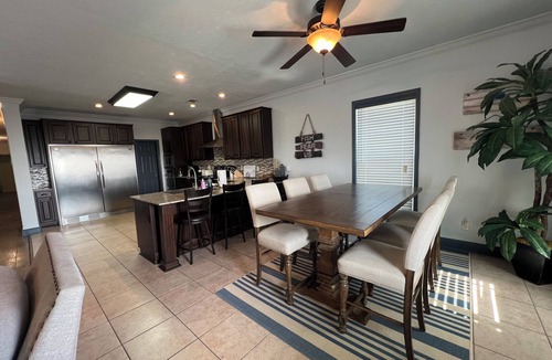 Venice House | Venice Marina Prime Location! 4 Bedroom 2.5 Bath