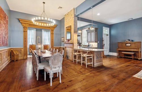 Faubourg Lafayette Villa | Victorian Villa w Heated Pool & Hot Tub 5BR|6BA