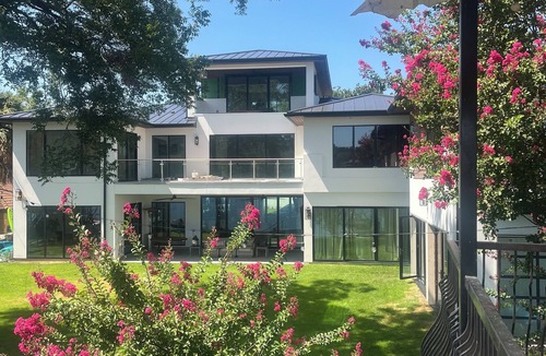 Windy Cove House | Villa Blanca – Luxury Lakefront Villa with Private Dock and optional Boat Lift