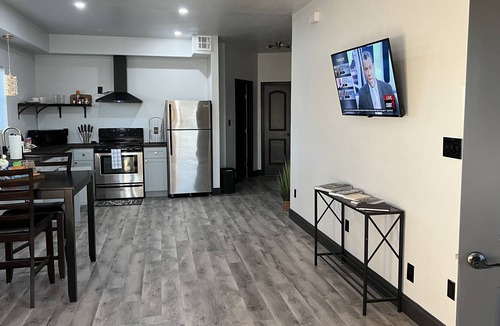 Hoffman Triangle Apartment | Villa Blanco New Orleans Vrbo near the Superdome, French Quarter, & Bourbon St.