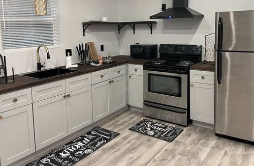 Hoffman Triangle Apartment | Villa Blanco New Orleans Vrbo near the Superdome, French Quarter, & Bourbon St.