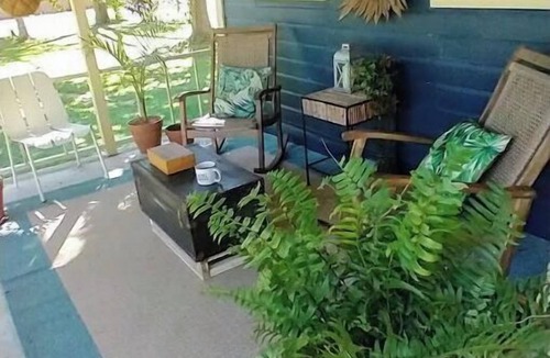 Laurel House | Vintage 1930 Art Suite Featured on HGTV
