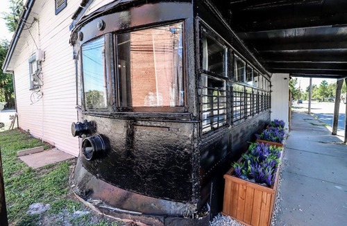 Sulphur House | Vintage Trolley Time Capsule! Super close to great hiking trails and swimming