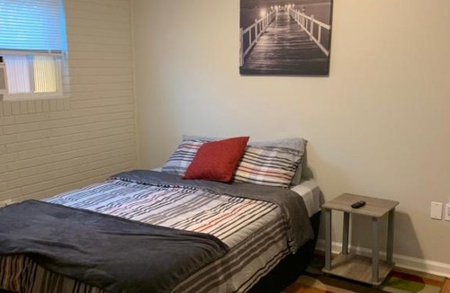 Highlands - Perkins Apartment | Walk to LSU stadium & close to downtown Apt1