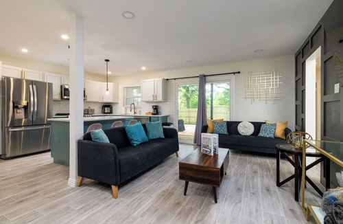 Lake Worth House | Walk to Marina Park + Sleeps 8 - Near Stockyards