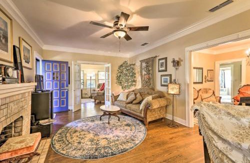 Wichita Falls House | Walk to Midwestern State: Wichita Falls Cottage!