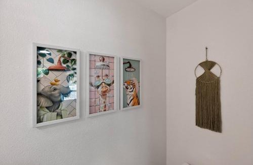 Central Arlington House | Walk to stadium! Cozy 2BR home - historic district