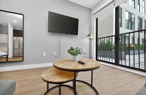 Pendleton Apartment | Walkable Downtown Studio OTR