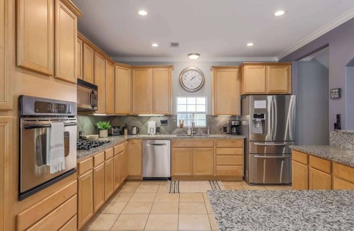 Bouldin House | Walkable South Congress Home + Guest House