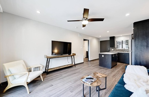 Medical District Apartment | Walking Distance UT Austin North Campus Apt 14/Red River/1 mi Moody Center