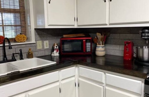 Desha Cabin | Water front 5 bedroom 2 bath Pendleton Point