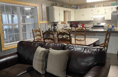 Desha Cabin | Water front 5 bedroom 2 bath Pendleton Point