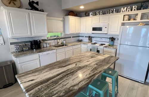 Port O Connor Condo | Water view condo in Port O' Connor that sleeps up to 7