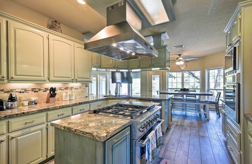Hitchcock House | Waterfront Family Home w/Patio in Hitchcock
