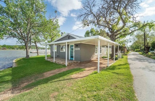 Graford House | Waterfront House on PK Lake: Dock & No-Wake Cove