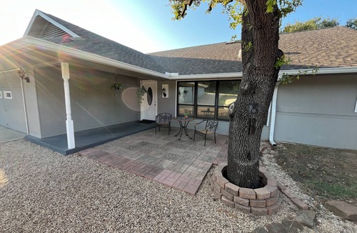 Azle House | Waterfront Lake House, sleeps 9, private boat dock, 1 mile from West Bay Marina
