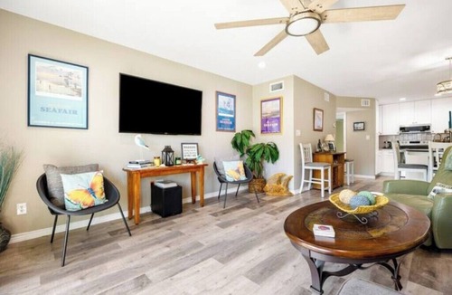 Key Allegro Condo | Waterfront Luxury Condo