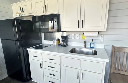 Gilchrist House | Waterfront on the Bay*Close to Beach*Brand New!