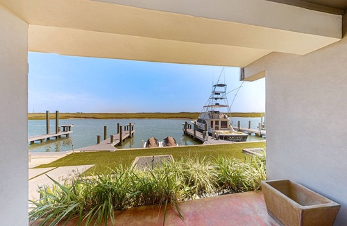Corpus Christi House | Waterfront townhome with dock, canal view & fireplaces - walk to beach