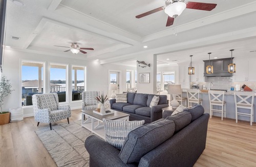 Hackberry House | Waterfront Wonderland Fishing and Pier Camp