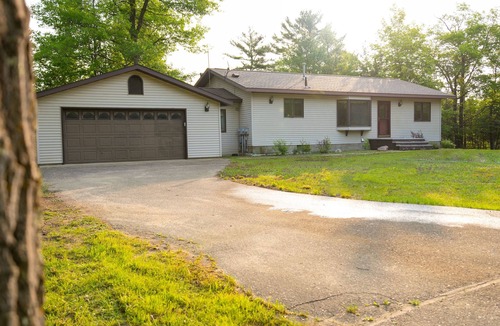 Hackensack Cabin | Webb Lake, Hackensack, Northern MN - 3 Bedroom, Sleeps 6