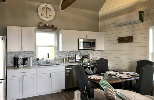 Long Mott Cottage | Wedge Wood Cottage on the Bay