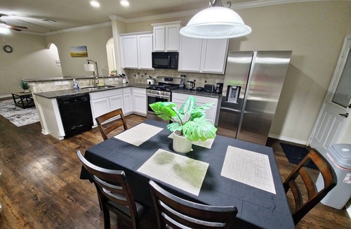 Humble House | Welcome to Our Cozy Retreat - Your Home Away From Home