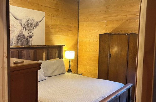 Gillham Cabin | Welcome to our wonderful riverfront property located on the Cossatot River!
