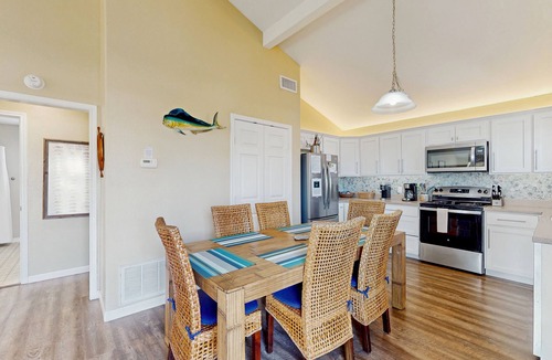 City-by-the Sea House | Welcome to The Lazy Bay | Canal Front Home with Boat Dock