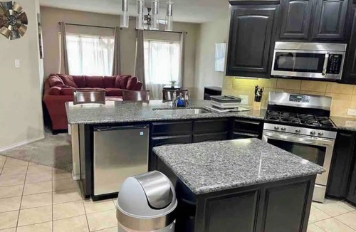 Fossil Creek House | Welcoming and Spacious Residence 4 Bedrooms 3 Bath