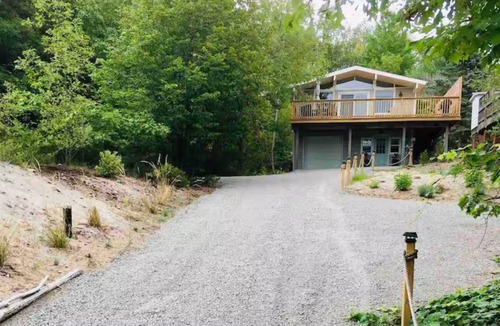 Wymbolwood Beach Cottage | Wendake BeachHouse