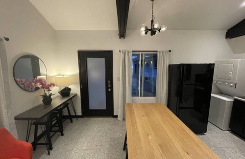 Sunset Cottage | West Redding mid-century style guest house