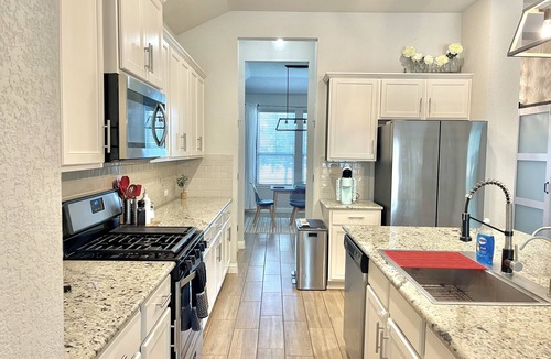 Austin House | Whole home! 3BR/2BA Family-Friendly Rental Near Austin Airport–Great Amenities!