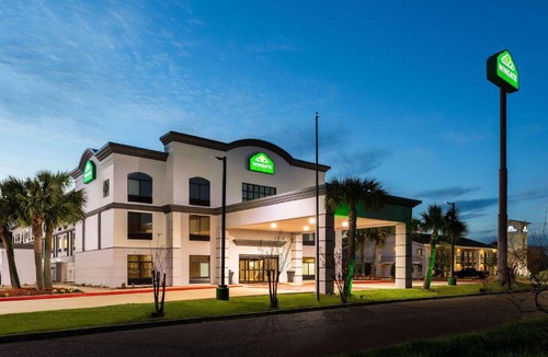 Sulphur Hotel | Wingate by Wyndham Sulphur Near Lake Charles