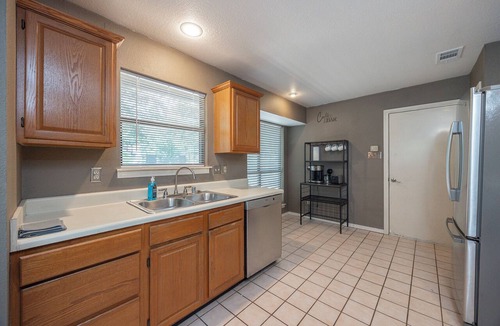 Flower Mound House | Wooded Retreat Minutes from DFW Airport