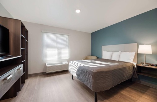 Deer Valley Hotel | WoodSpring Suites Phoenix-Deer Valley