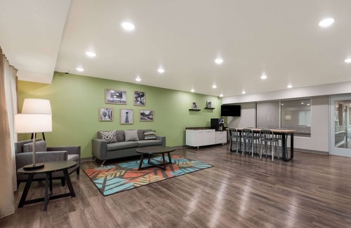 Wetmore Hotel | WoodSpring Suites San Antonio UTSA - Medical Center